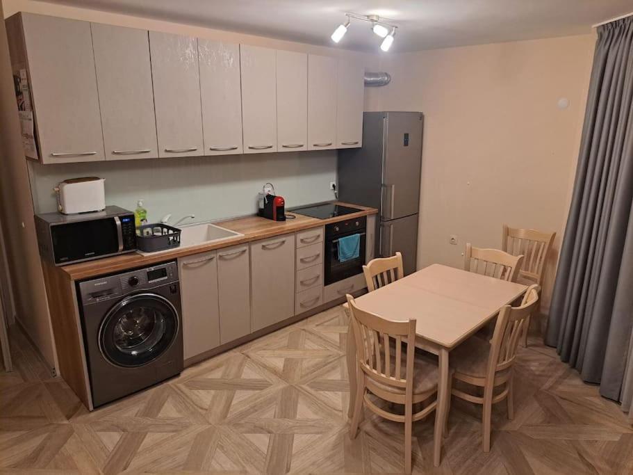 Markapart 3 - Apartment In Downtown روس المظهر الخارجي الصورة
